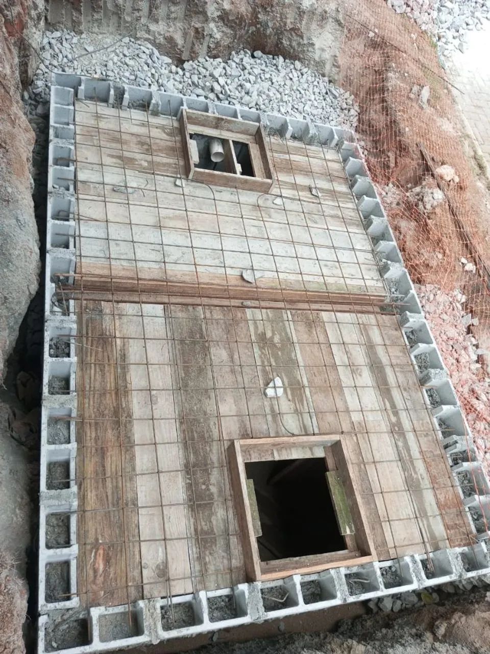 Disponível 1 Vaga de Ajudante - Foto 2