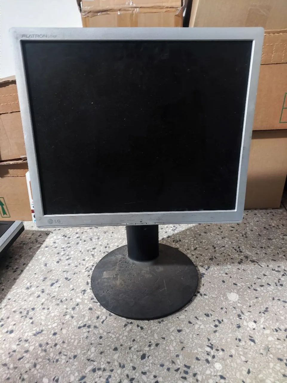 8 monitores com defeito - Foto 2