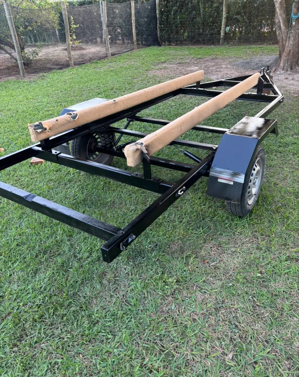 Motor de popa ; barco , carreta  - Foto 4