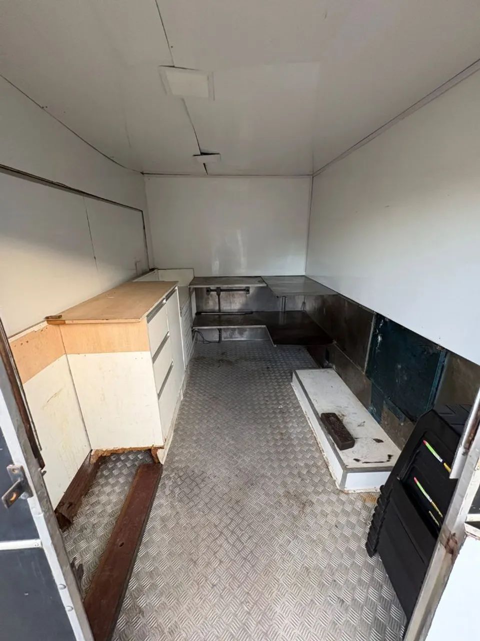 Vende  se esse trailer  número  pra contato  * - Foto 2