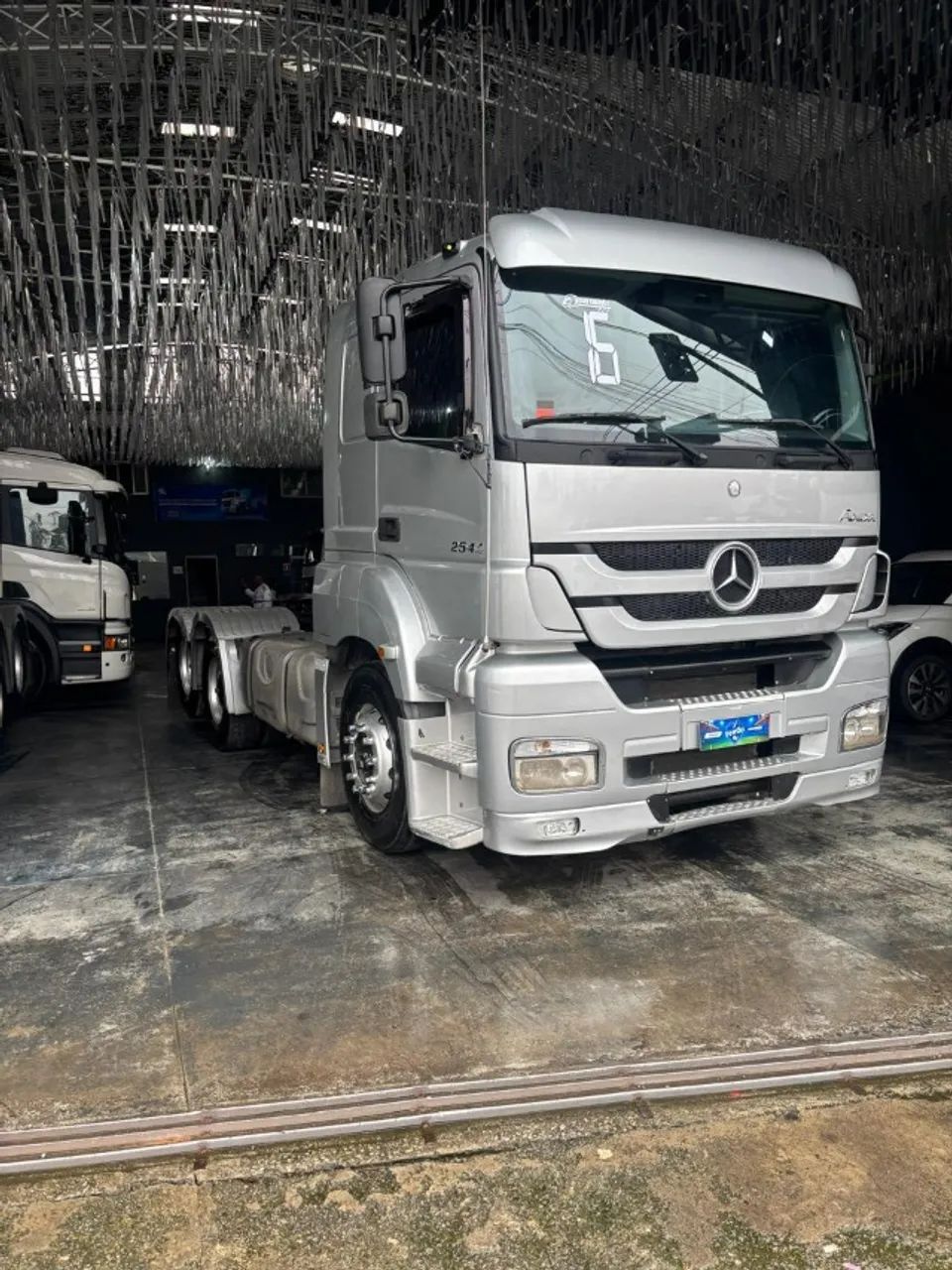 MB AXOR 2544 6x2 AUTOMÁTICO 2016 - Foto 3