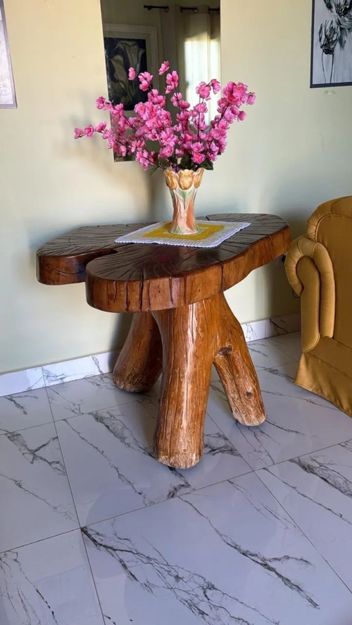 Mesa de madeira forma de coração  - Foto 2