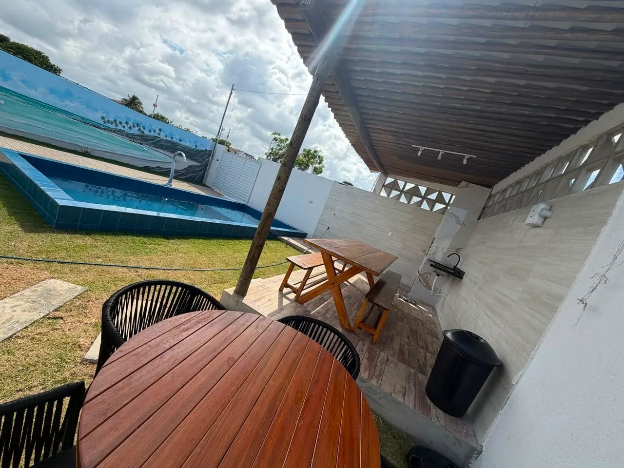 Casa com piscina e vista mar