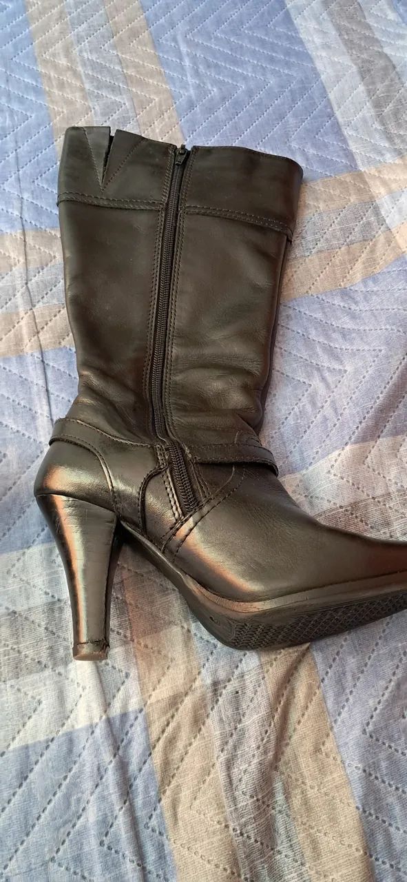Bota de couro preta 34 - Foto 4