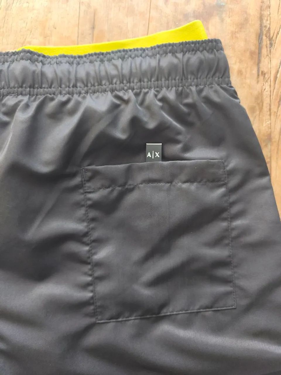 Shorts praia Armani Exchange original G  - Foto 3