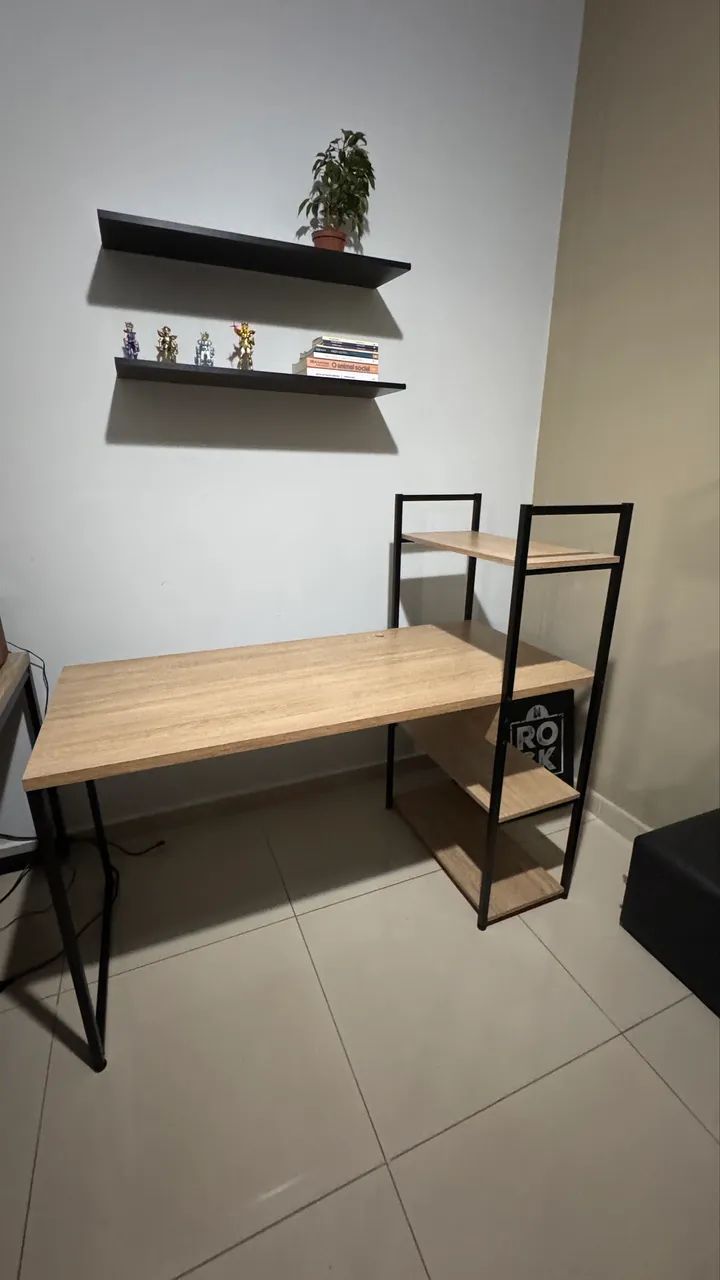 Mesa escritório c/ prateleiras Kappesberg