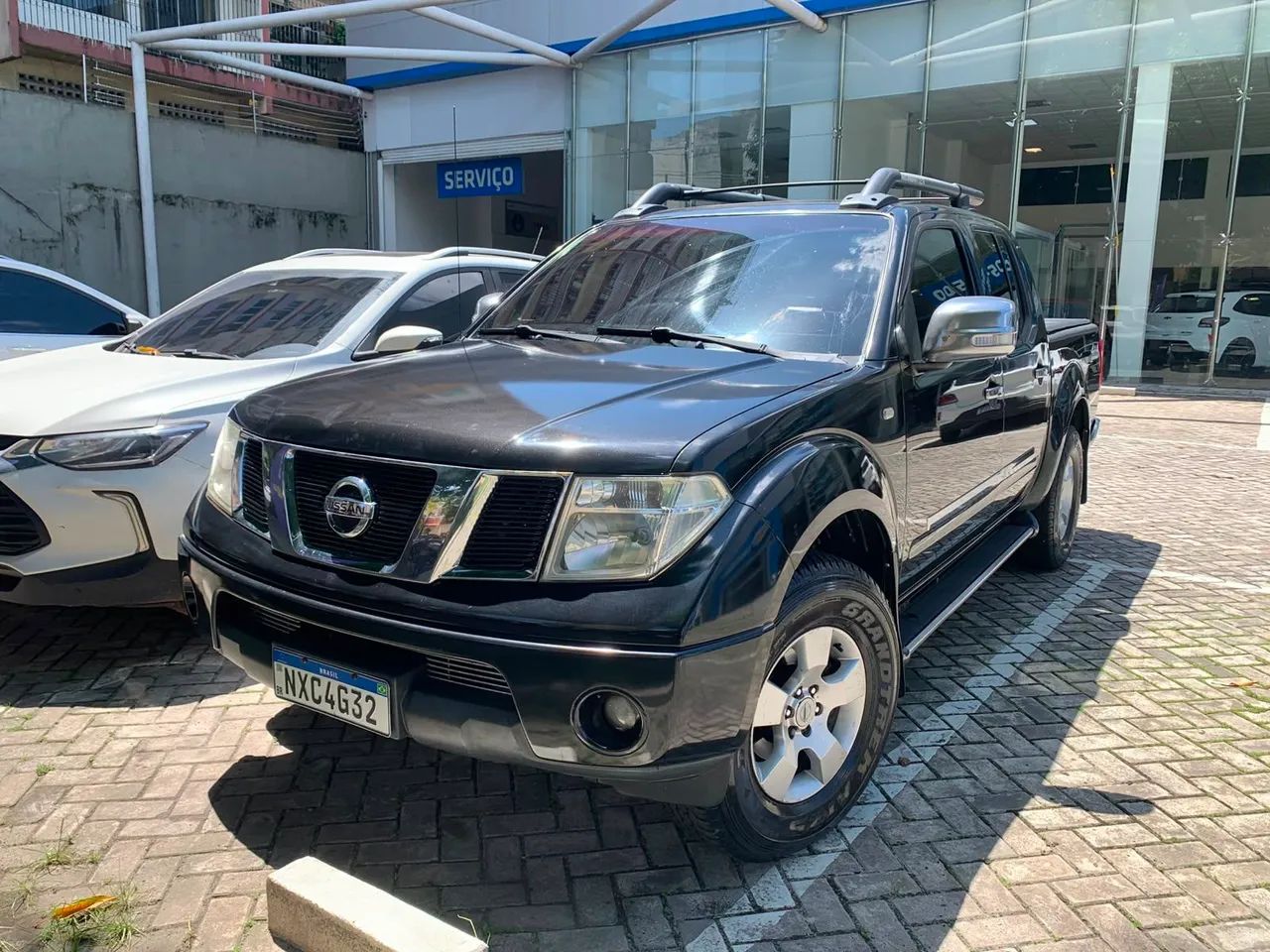 Nissan Frontier Frontier LE CD 4x4 2.5 TB Diesel Aut. 2012