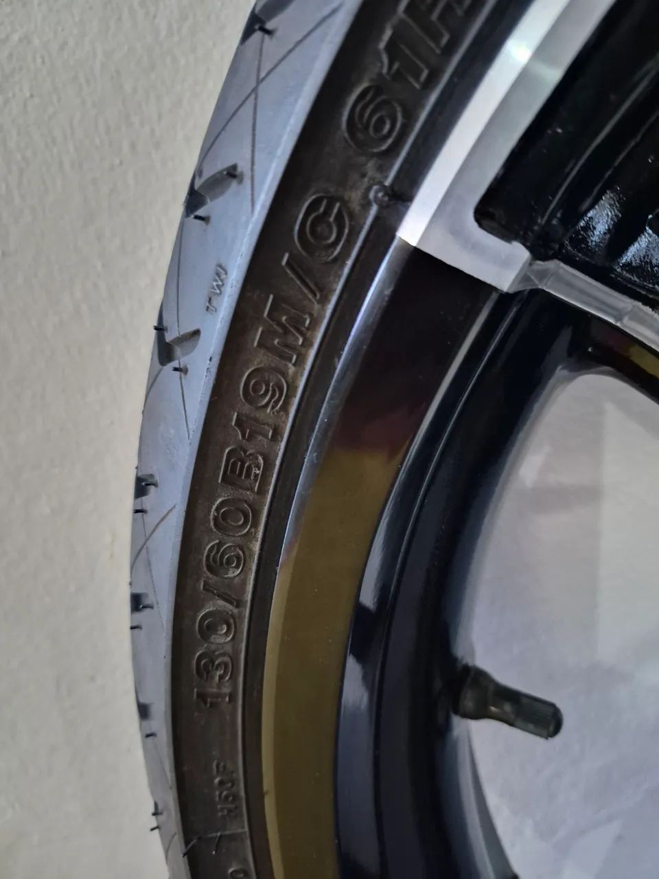 Roda 19" Harley + pneu + discos de freio  - Foto 5