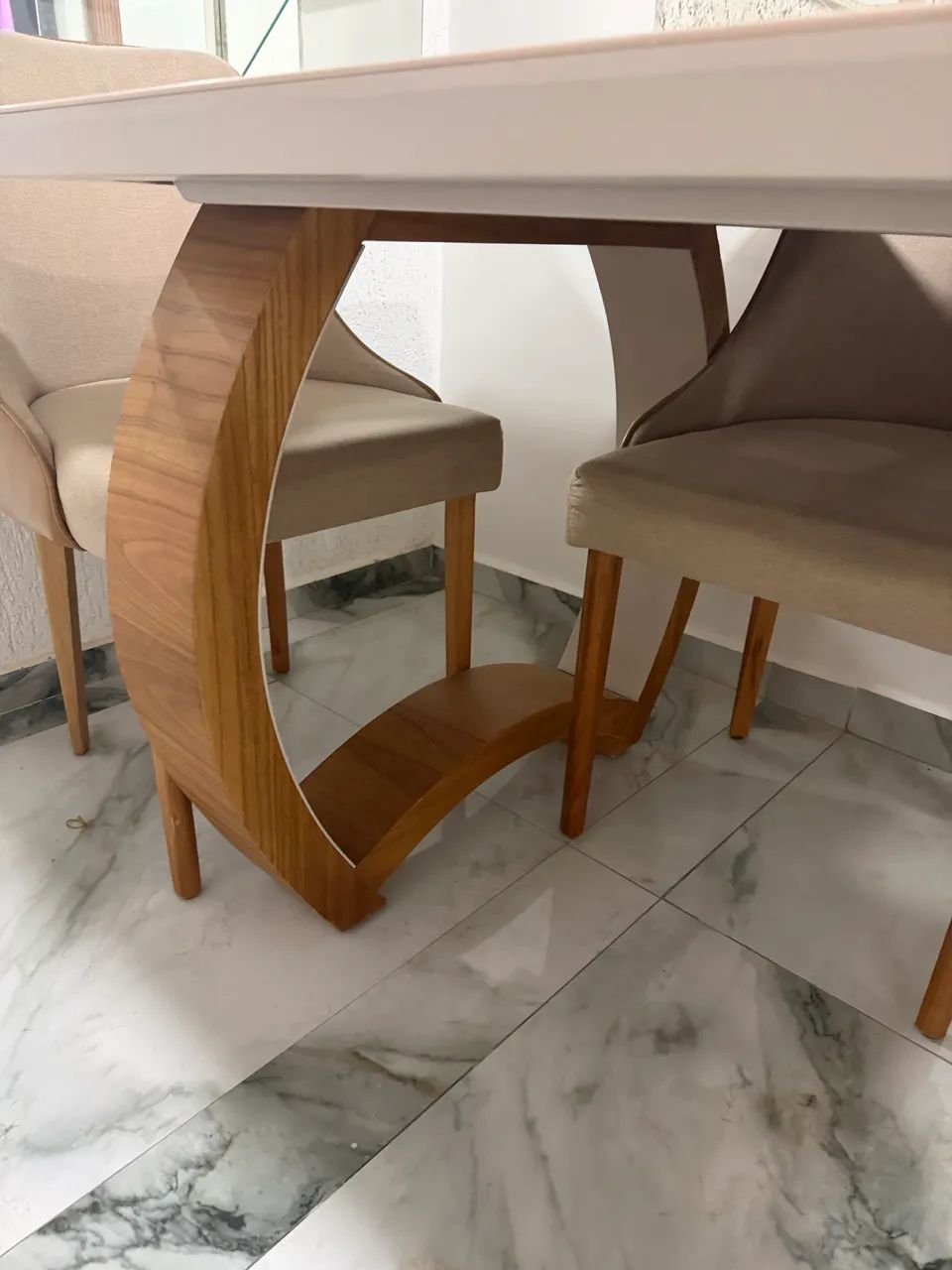 Mesa com 6 cadeiras  - Foto 4
