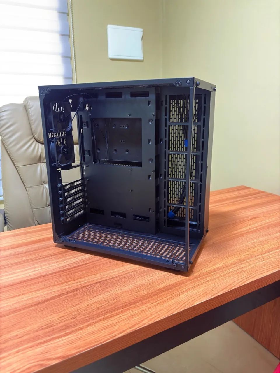 Gabinete Redragon Wideload  - Foto 2
