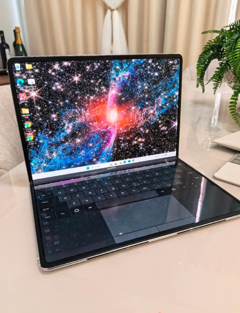 6/5まで出品 HUAWEI MateBook Fold32GB 1TB白 Huawei Matebook Fold
