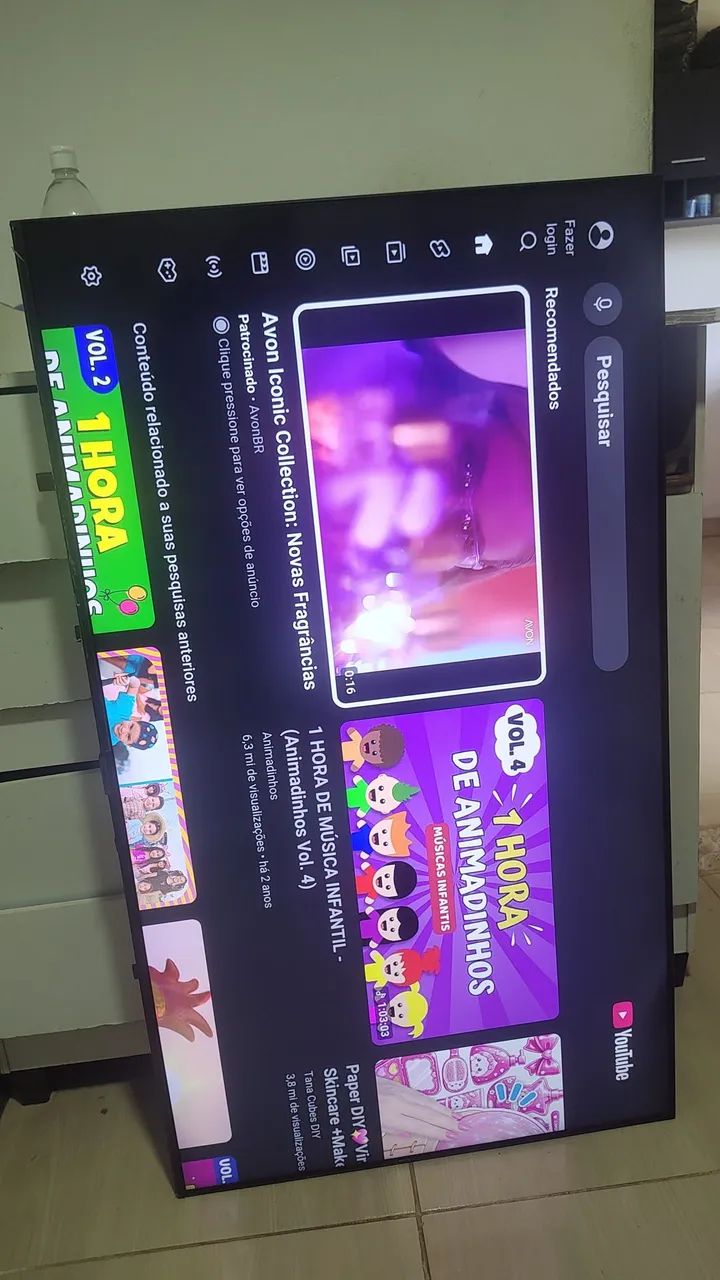 Vendo tv Samsung smart 50 polegadas obs : ela está com duas manchinha mas não é defeito  - Foto 3