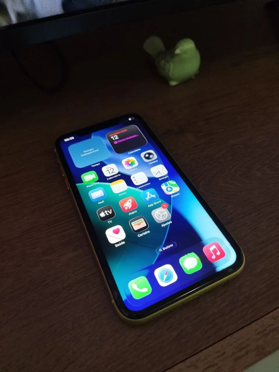 iPhone 11 dourado 64gigas  - Foto 3