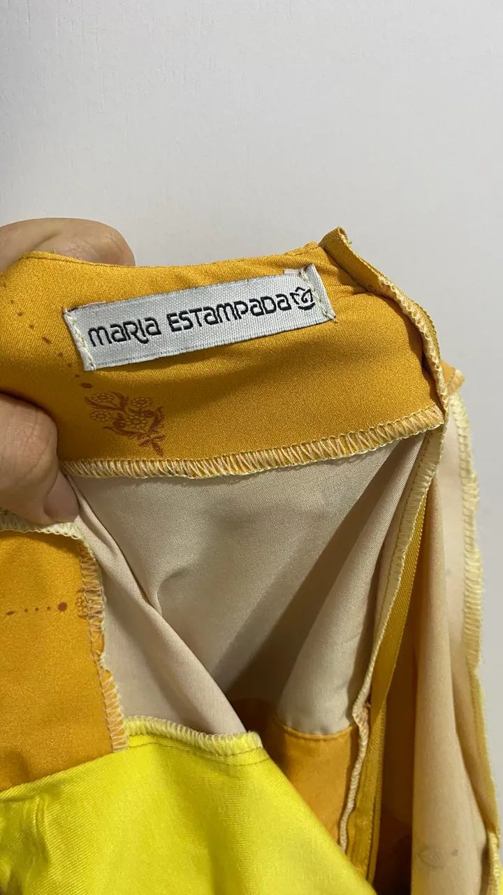 Macacão longo amarelo mostarda florido de alça  - Foto 4