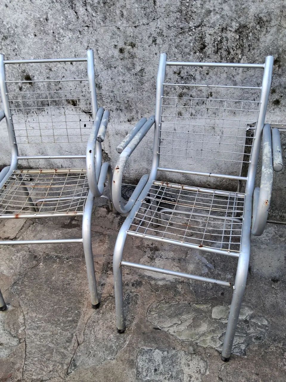 Quatro cadeiras por 100 reais - Foto 5