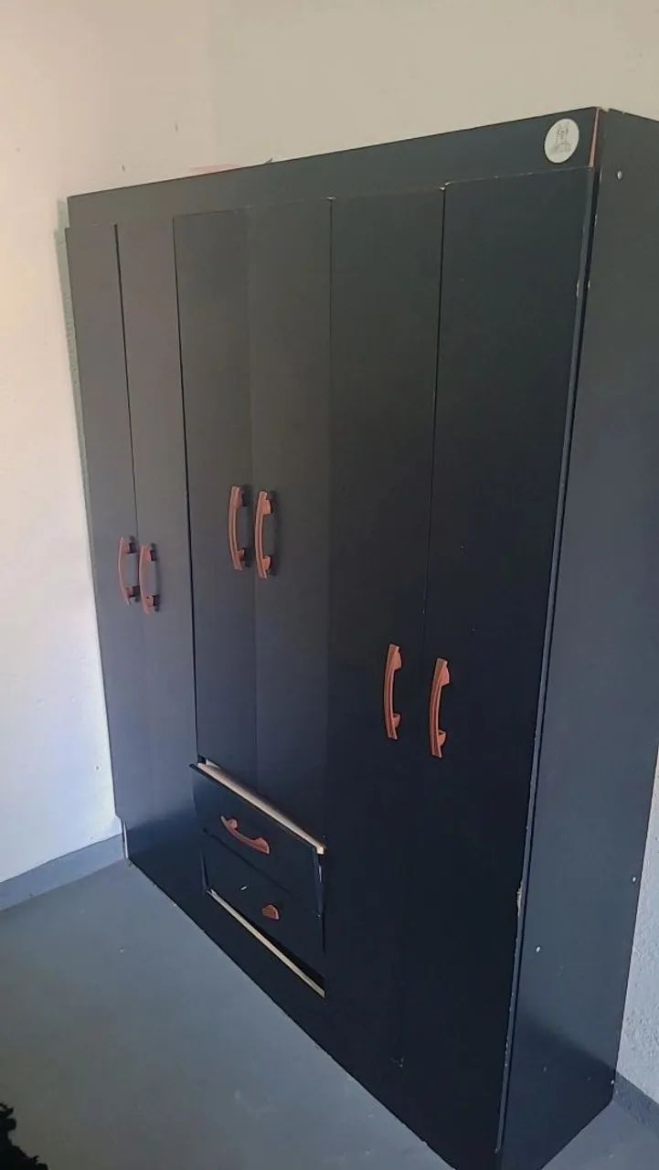 Guarda roupa 6 porta solteiro montado  - Foto 2