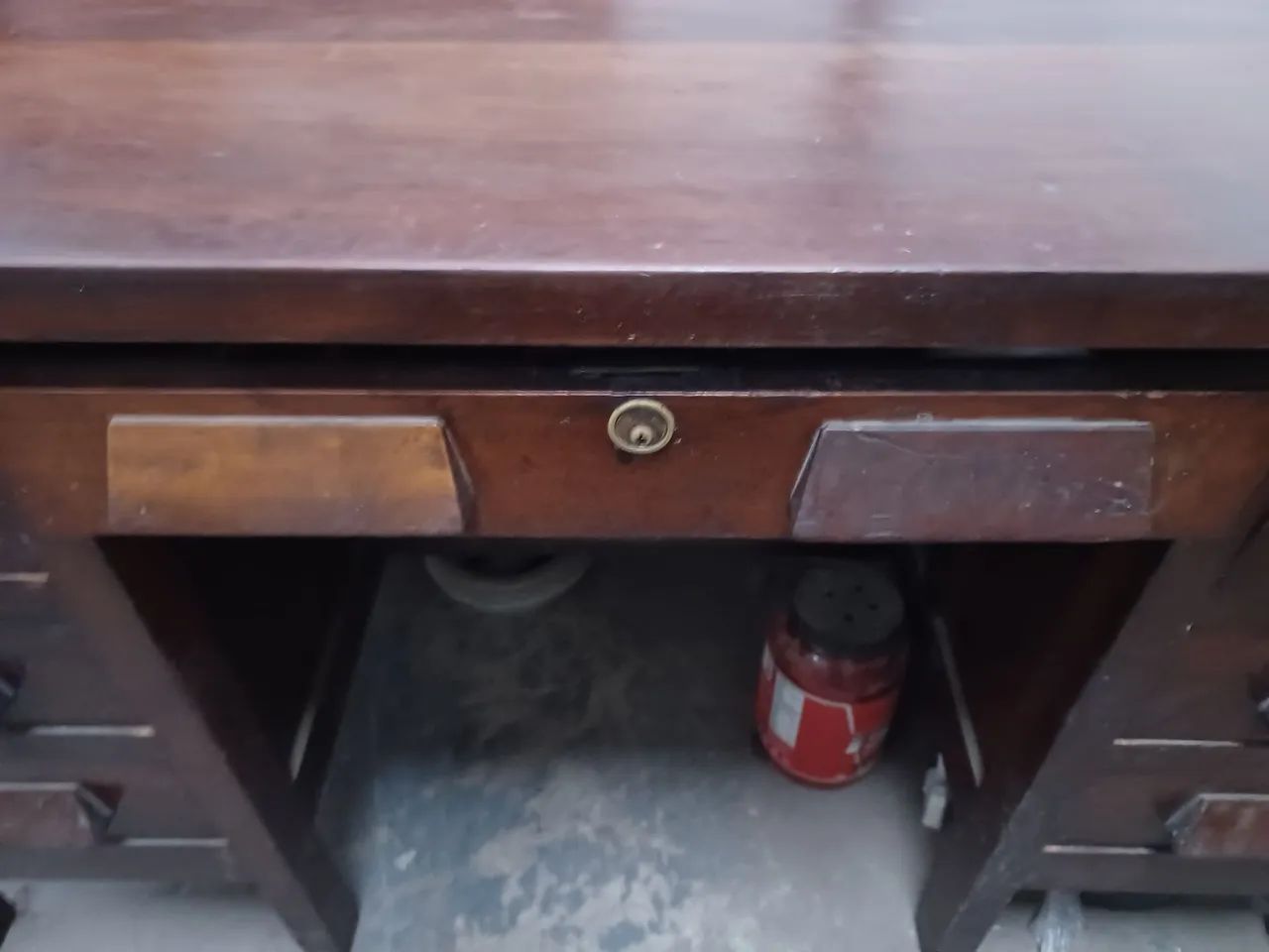 Escrivaninha Miele .7 gavetas.maciça antiga. - Foto 2