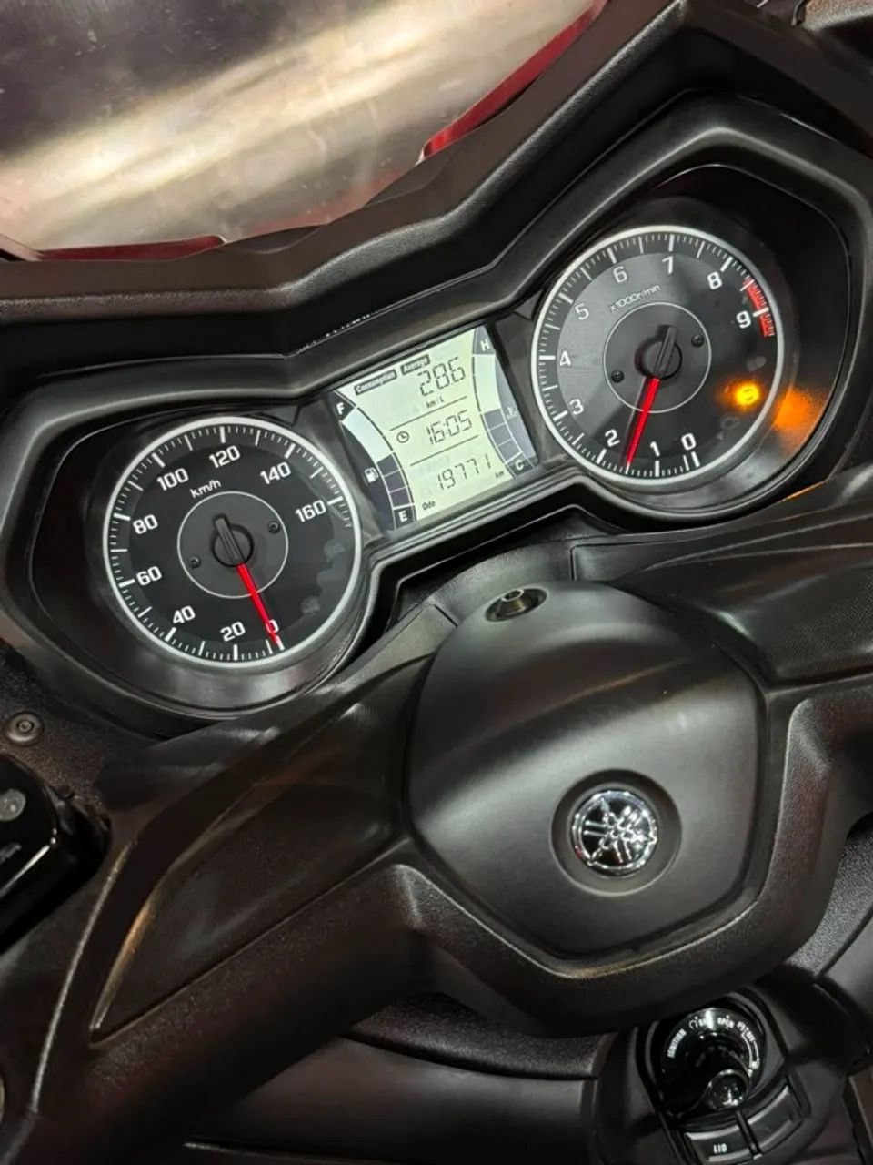 YAMAHA XMAX  - Foto 5