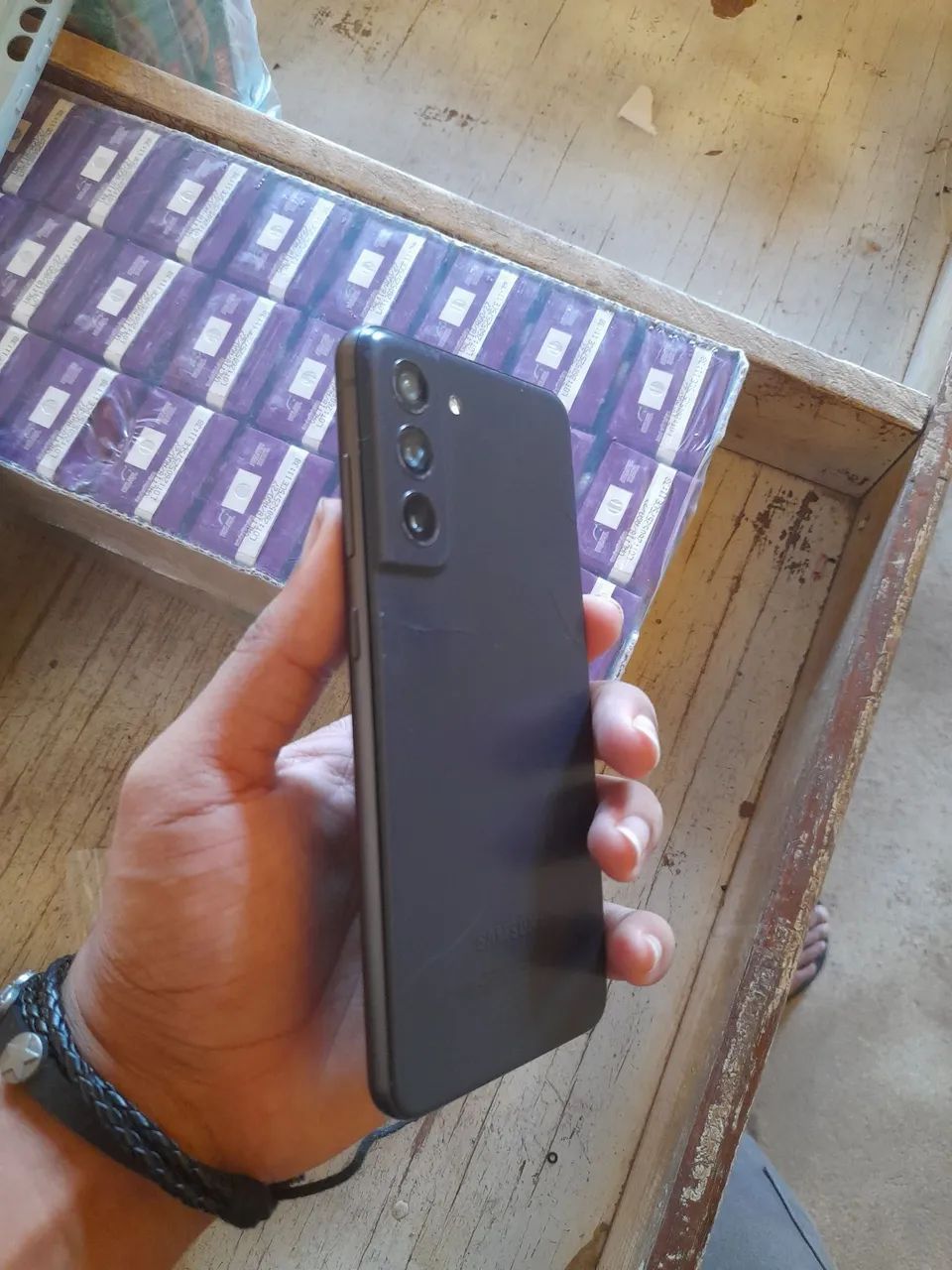 Samsung S21 FE 5G com alguns detalhes  - Foto 4