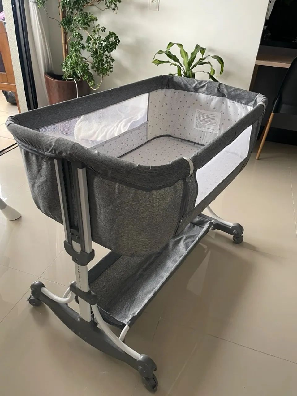 Berço Acoplável Co-Bed com Colchão, Mosquiteiro e Cesto