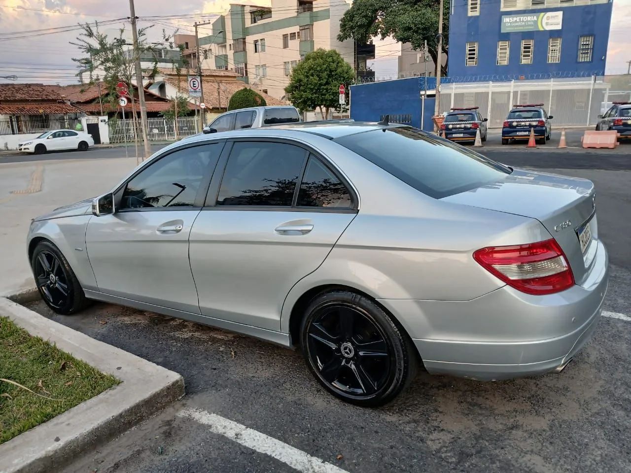 Mercedes-Benz C-180 C-180 CGI Classic 1.8 16V 156cv Aut. 2011