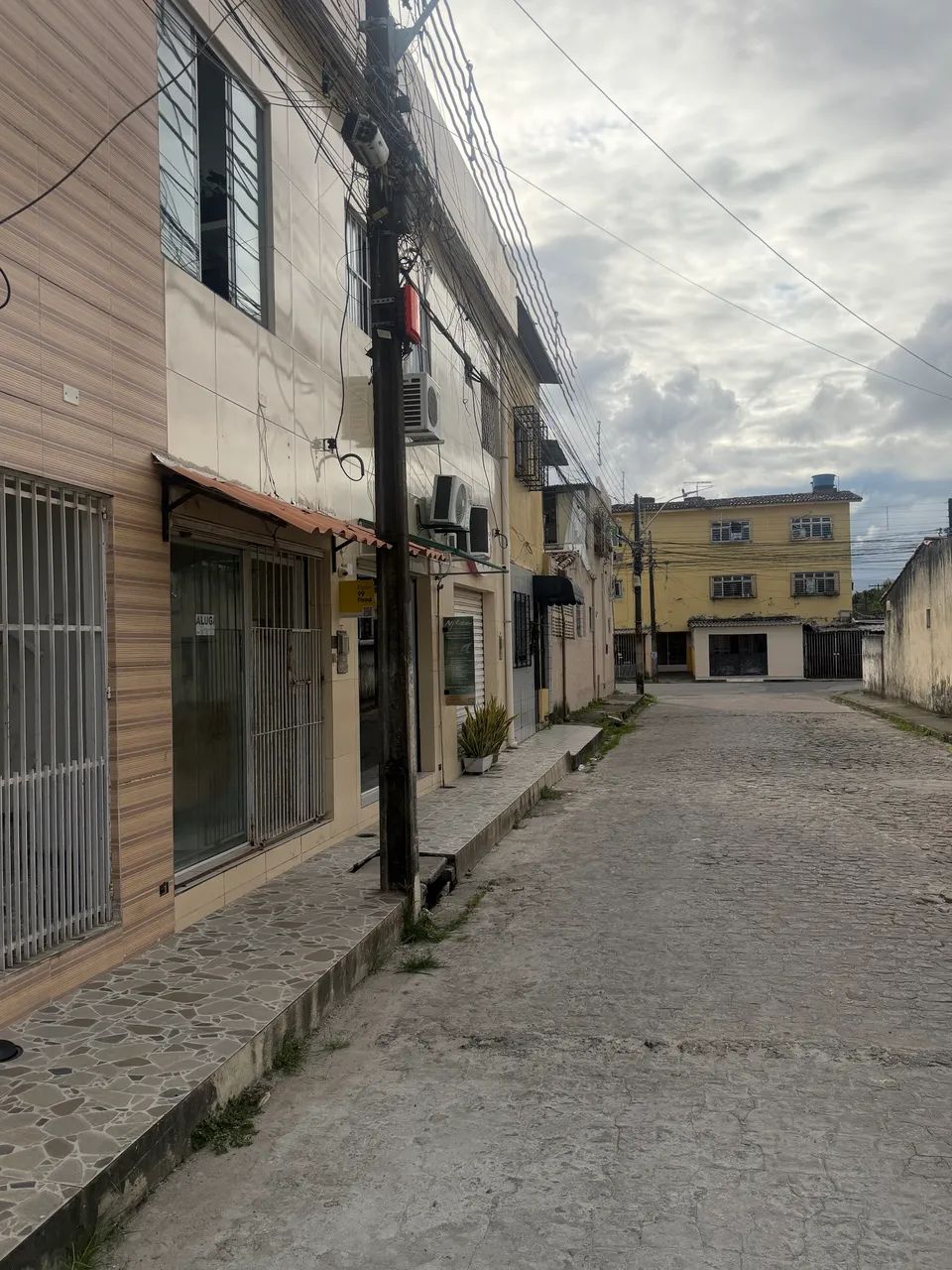 ALUGA-SE PONTO COMERCIAL-BAIRRO:IPSEP