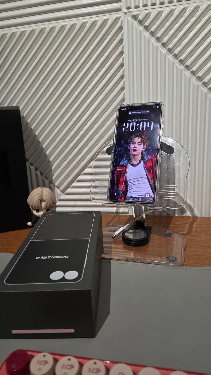 Galaxy Z FLIP 8 - 256 Gb  - Foto 3