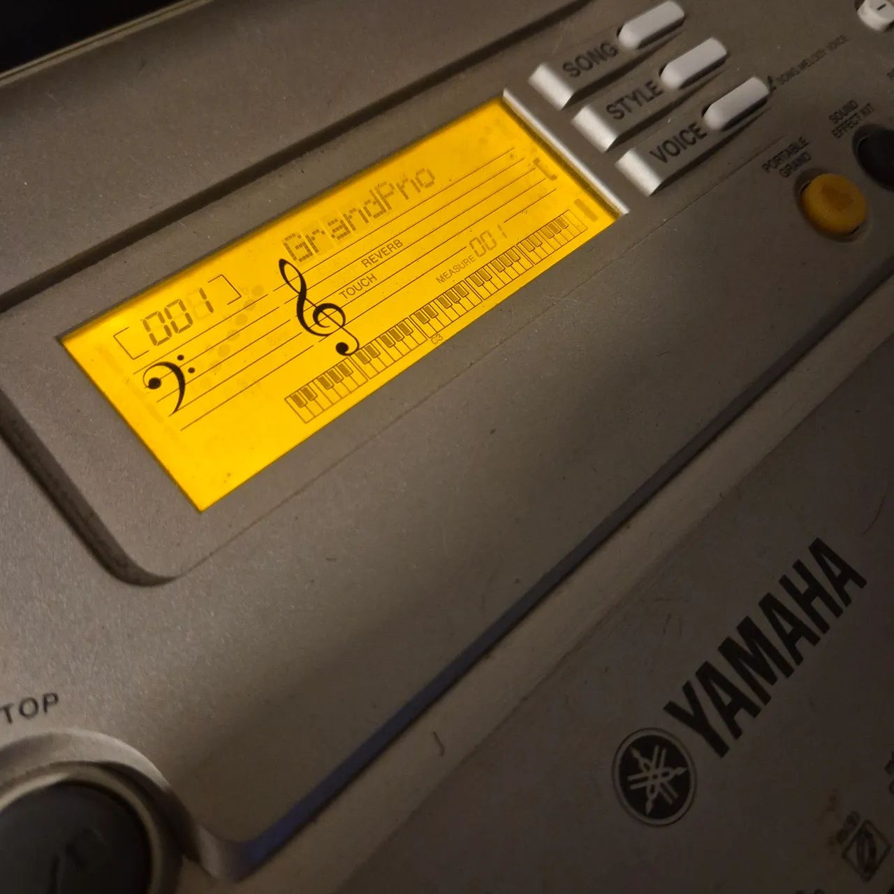 Teclado Yamaha PSR-E303 - Foto 3