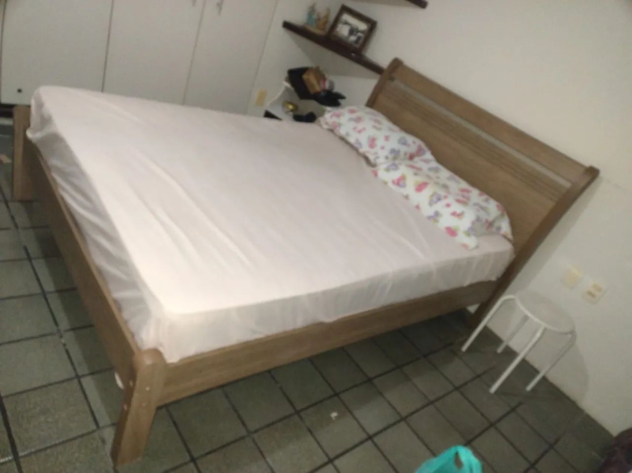 Cama de casal c/ colchão 