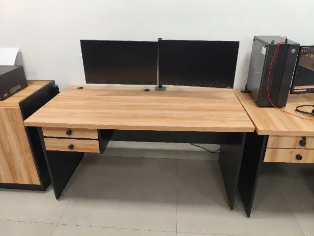 Mesa escritório com gaveta