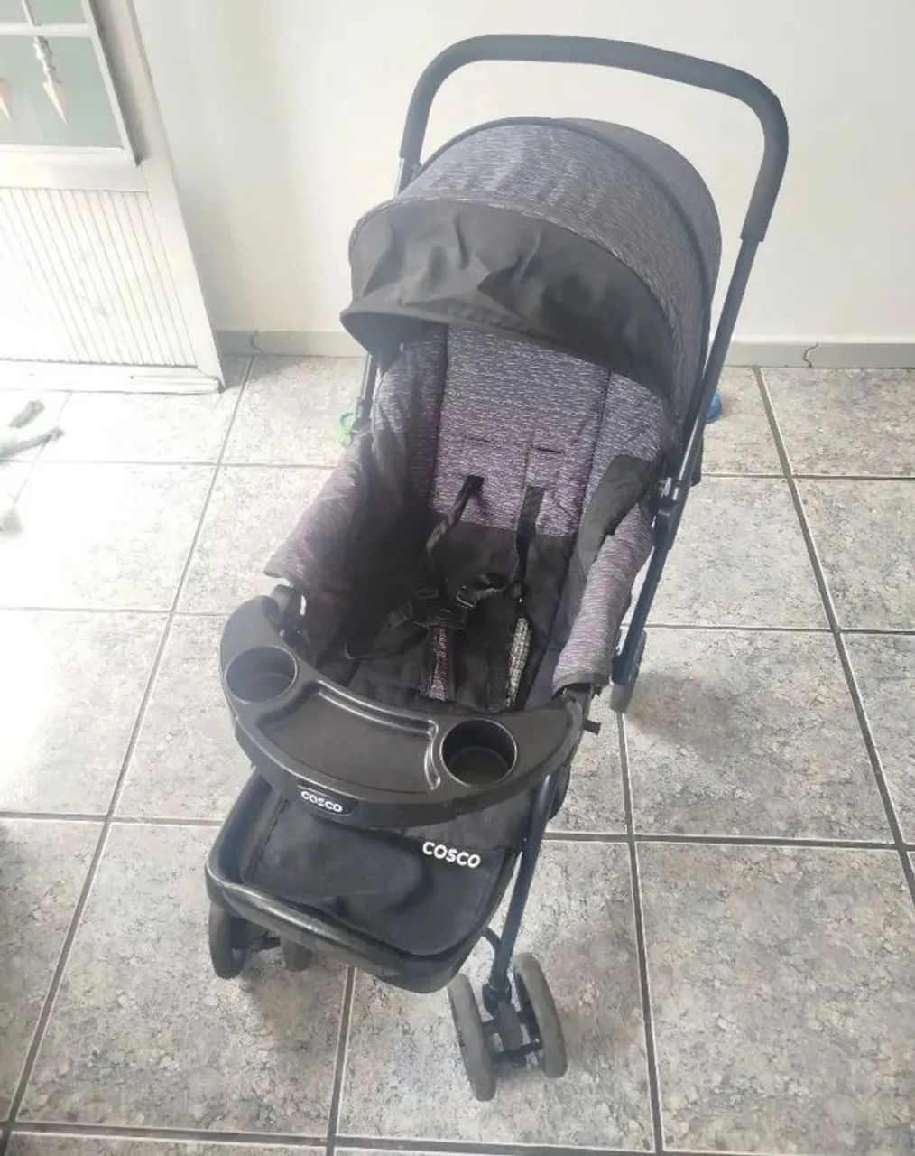 Carrinho de bebê Cosco 