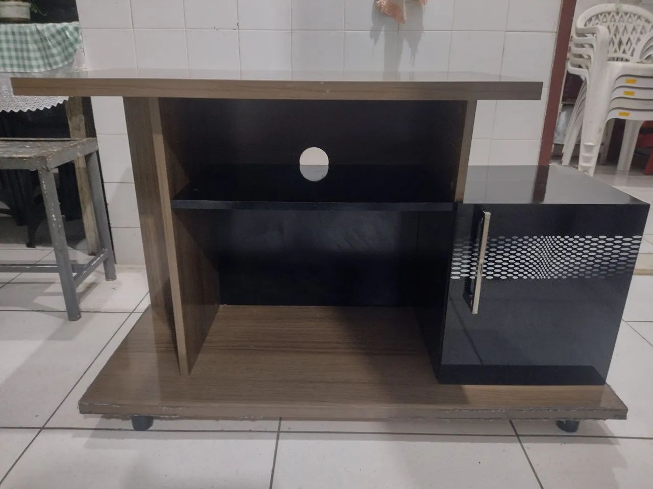 Rack compacto e elegante 