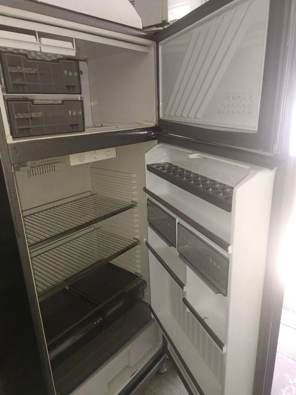 Vendo geladeira frosfree duplex  - Foto 3