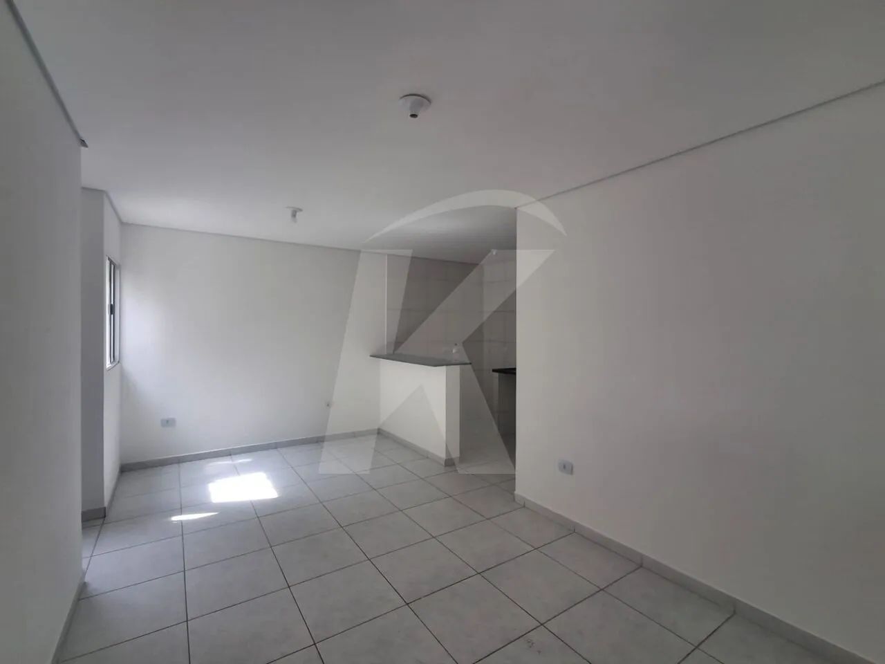 Apartamento com quarto, sala, cozinha, banheiro e área de serviço. - Foto 3