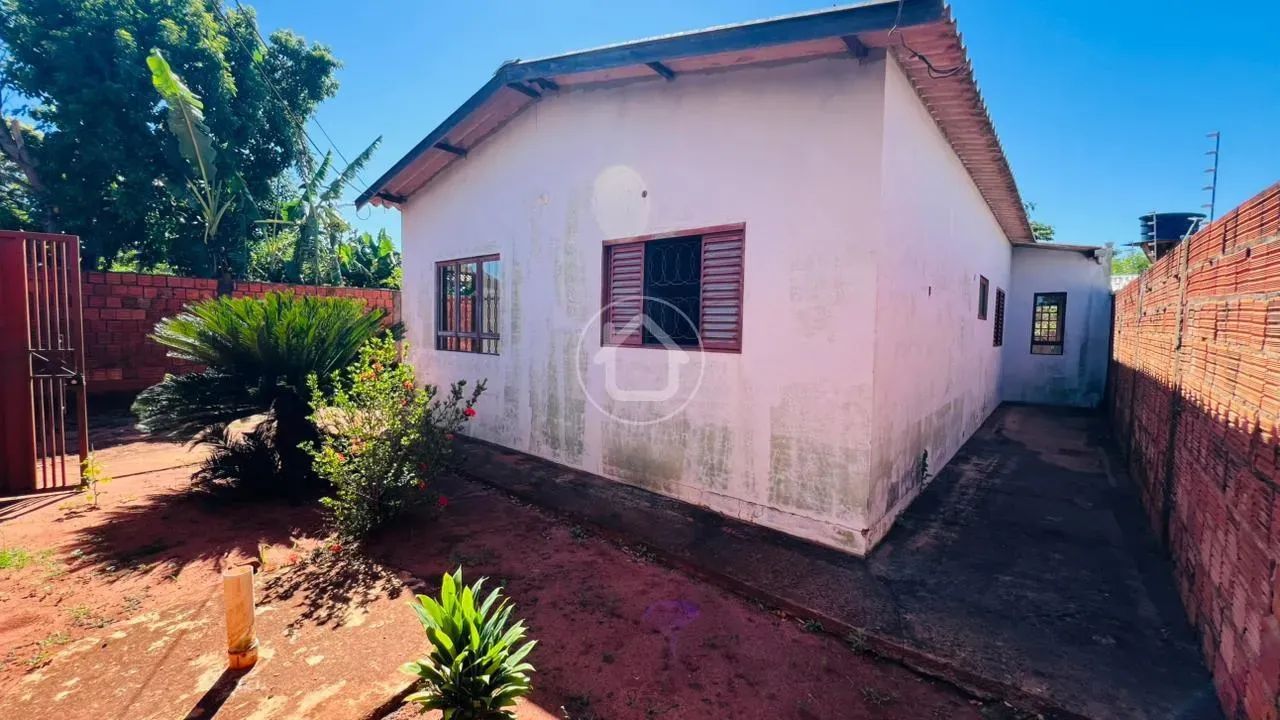 CASA SIMPLES COM AMPLO TERRENO VILA NASSER - Foto 4