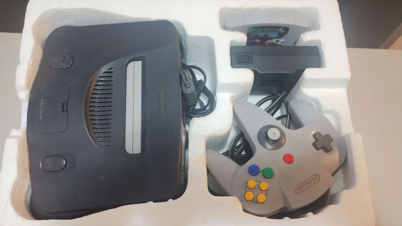 Nintendo 64 com caixa berço mais star fox - Consoles de Vídeo Game