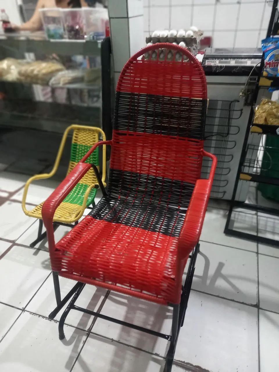 VENDE-SE CADEIRA DE MACARRÃO  - Foto 3