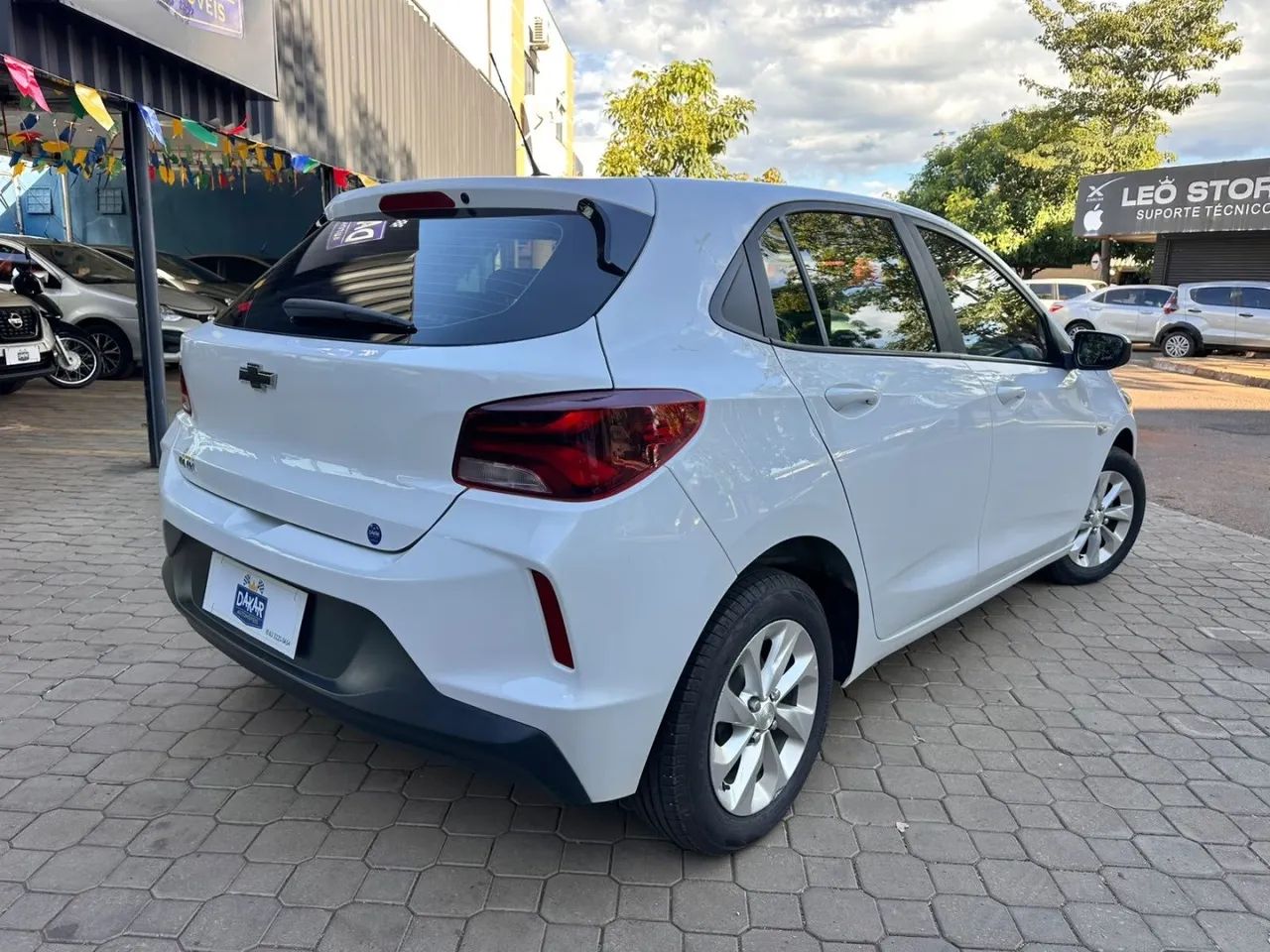 Chevrolet Onix Plus LT 1.0 12V Flex Mec. 4P 2023 - Foto 4