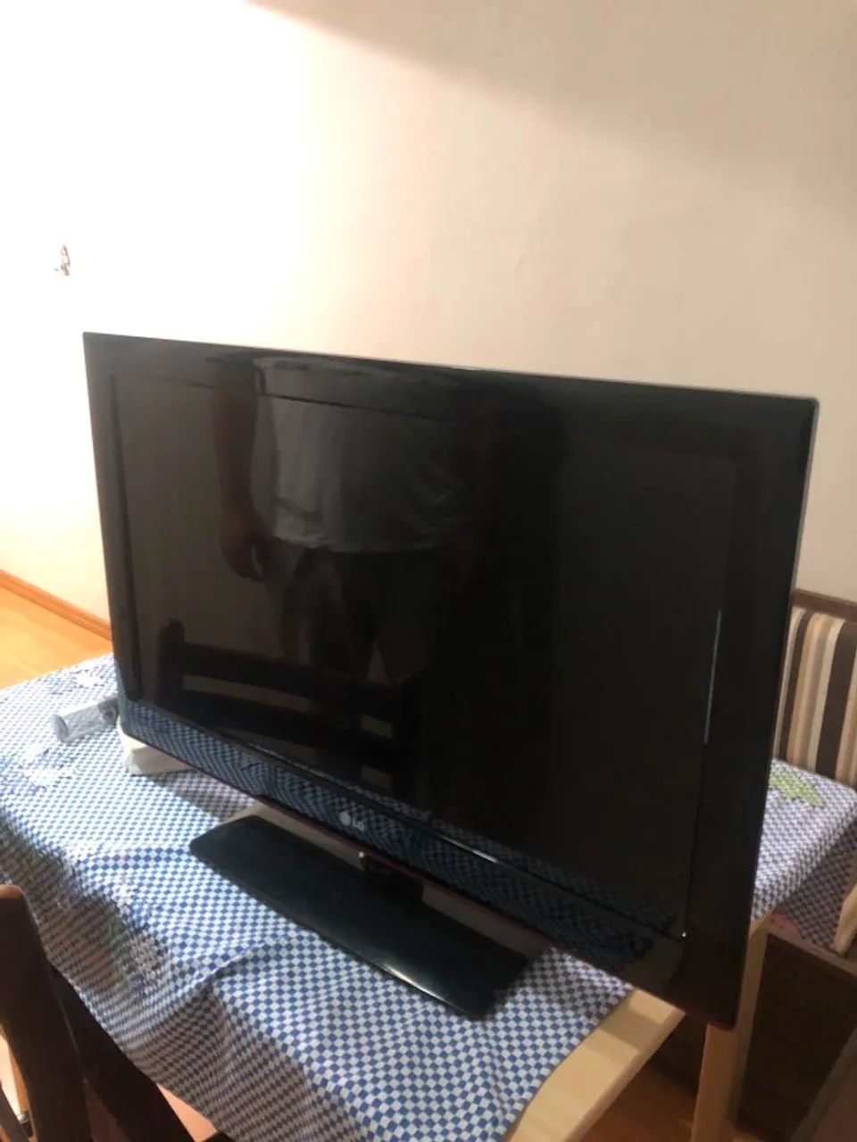 Torro TV LG 32LM3400 perfeito estado 250 LEVA - Foto 2