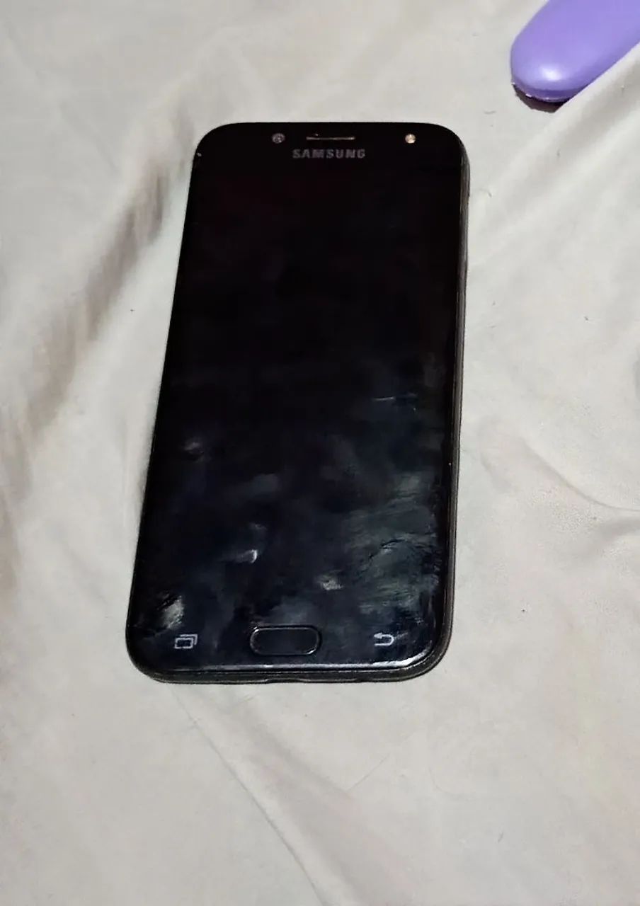 Celular Galaxy J5 Pro com defeito 