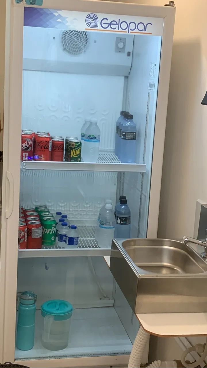 Refrigerador Vertical Gelopar Expositor Gptu-40 Br 414 Lt SEMI