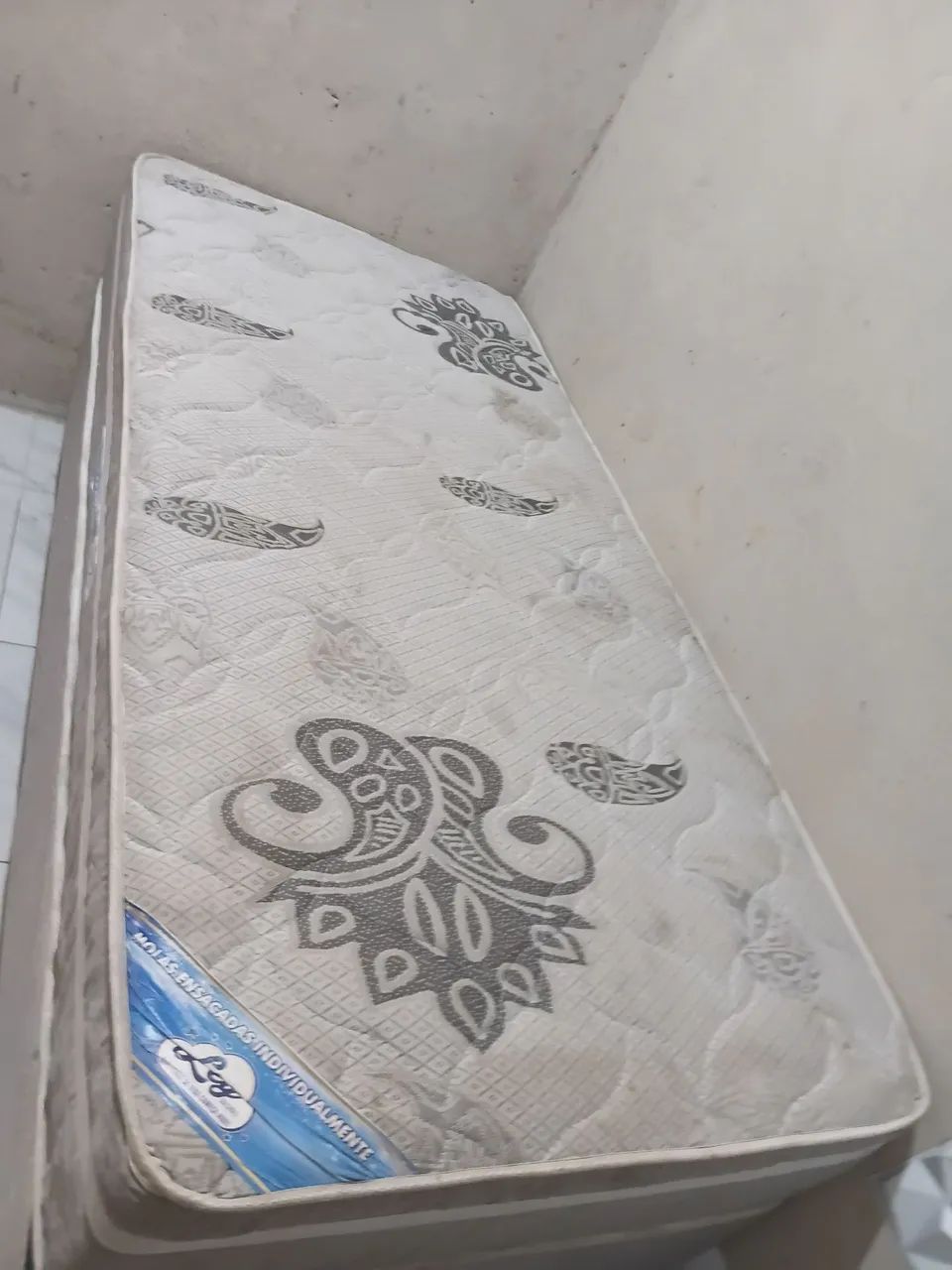 Vendo Cama de solteiro  - Foto 2