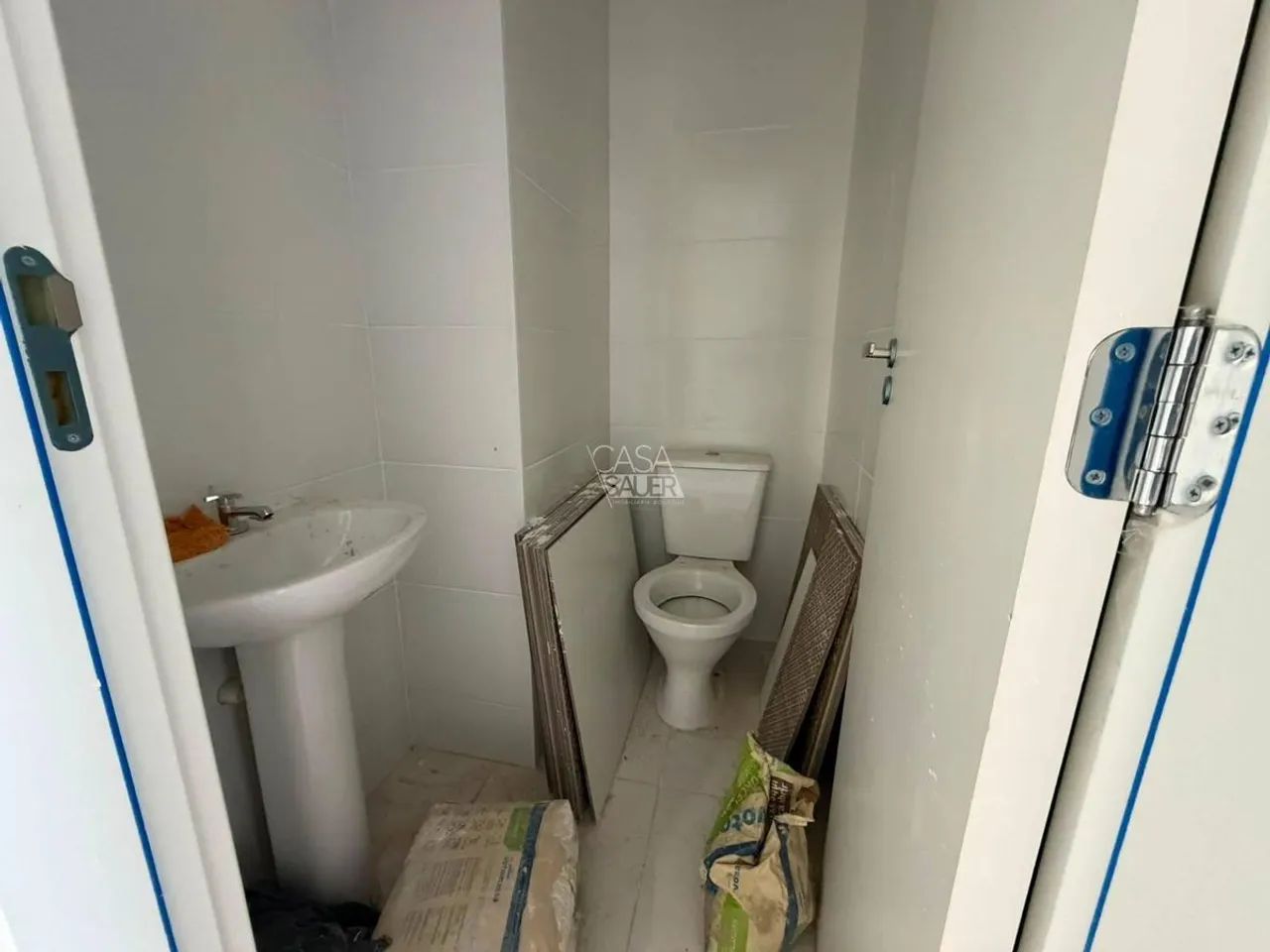 Sala com vaga na garagem - Foto 4