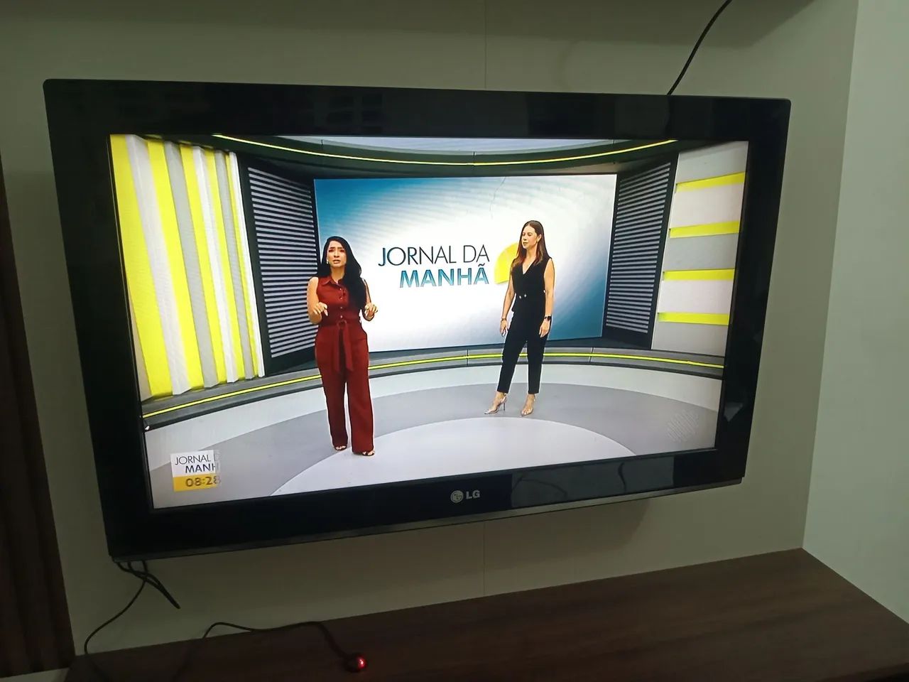 TV 32" Smart com o aparelho 