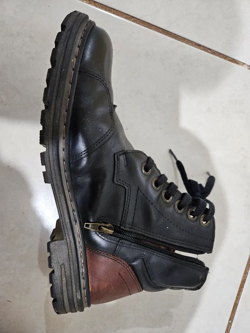 Bota preta tam 39/40 - Foto 4