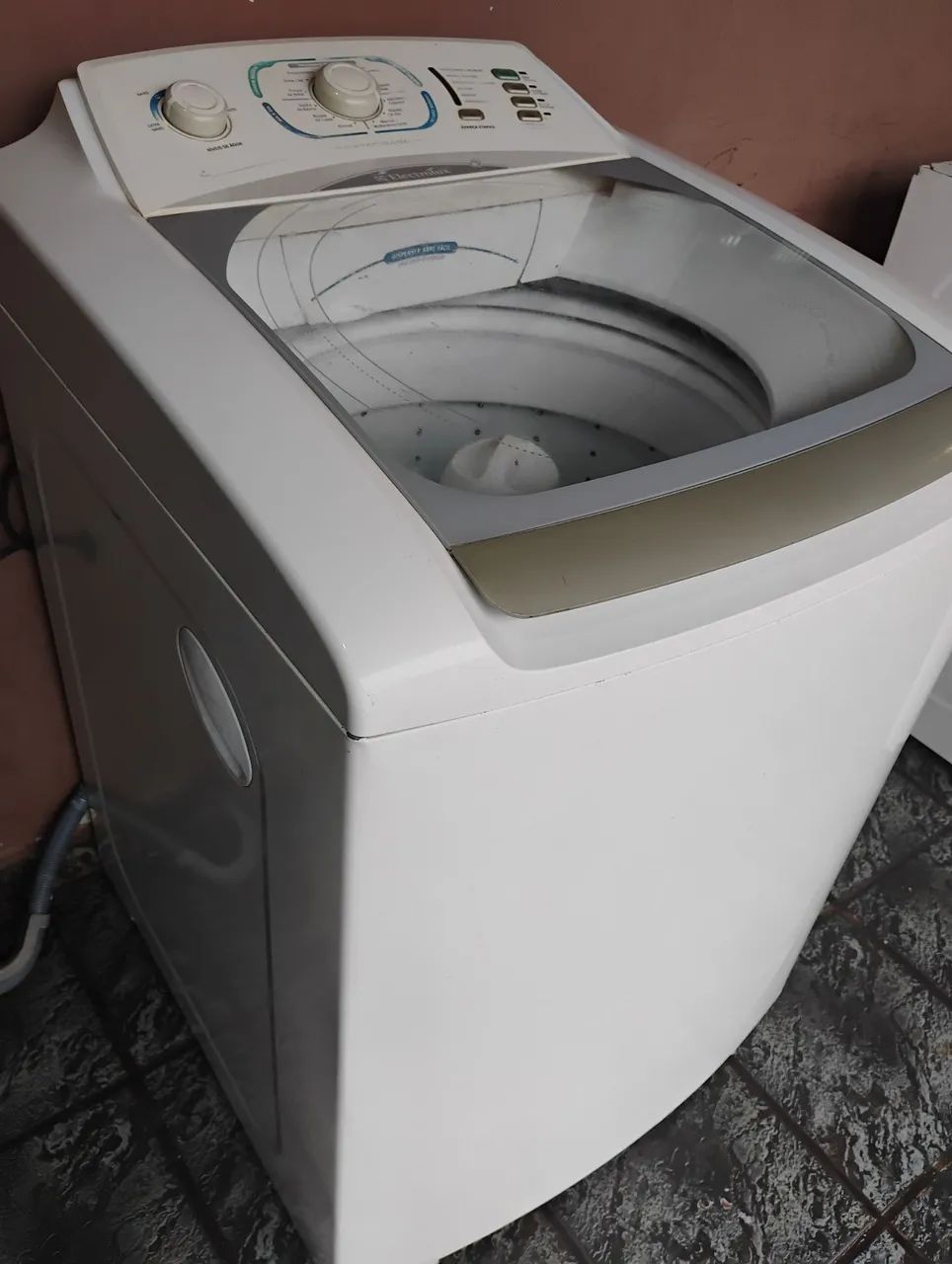 Vendo máquina eletrolux 12 quilos . - Foto 4