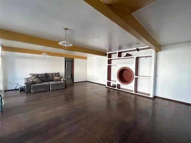 Casa na Trindade ideal para clínica e café - Foto 4