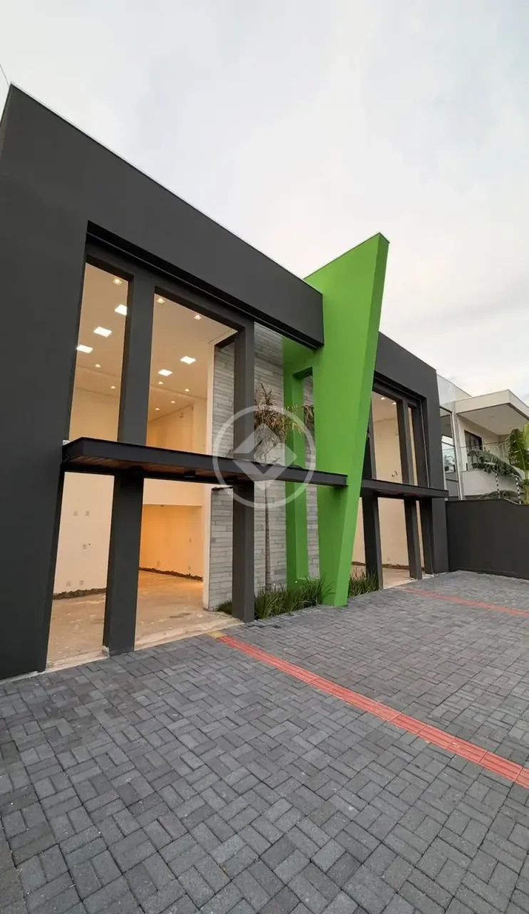 Prédio Comercial com 14 Salas  Bairro Santa Rosa  Cuiabá/MT codigo: 272717