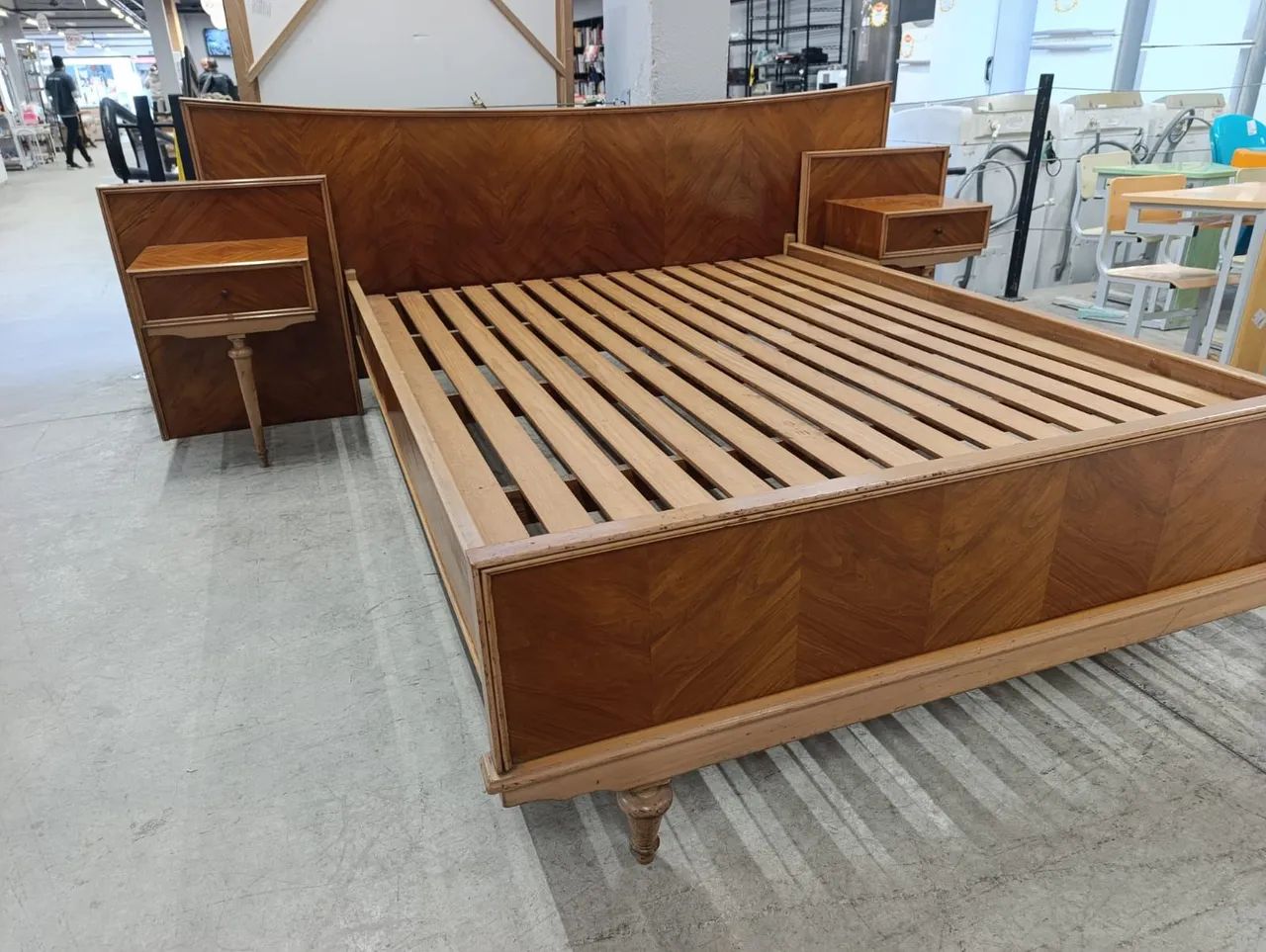 Cama de casal madeira maciça 