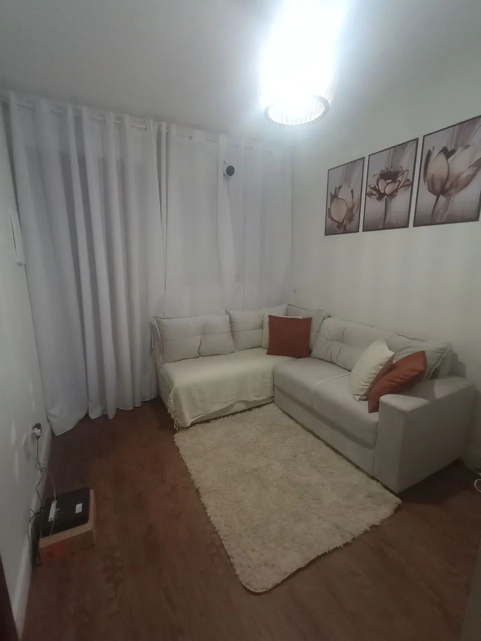 Sofá em L64962178043651120